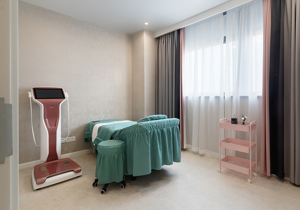 j9九游会女性健康管理中心办公室